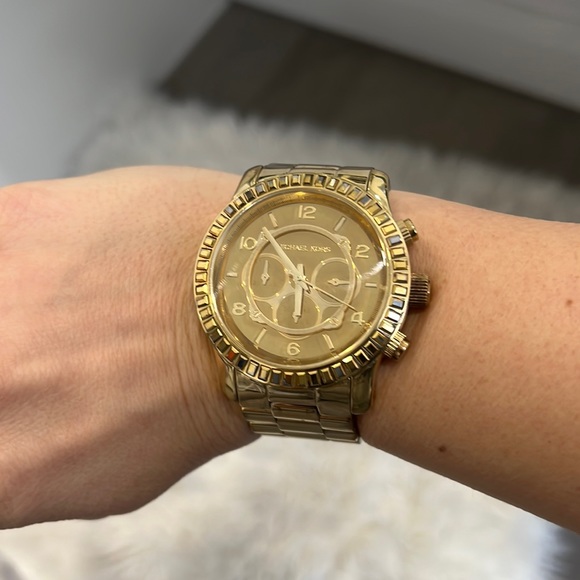 Michael Kors Accessories - Micheal Kors Gold watch